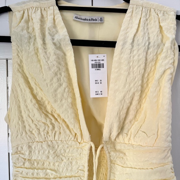 Abercrombie & Fitch Yellow Textured Sleeveless Top - Picture 2 of 4